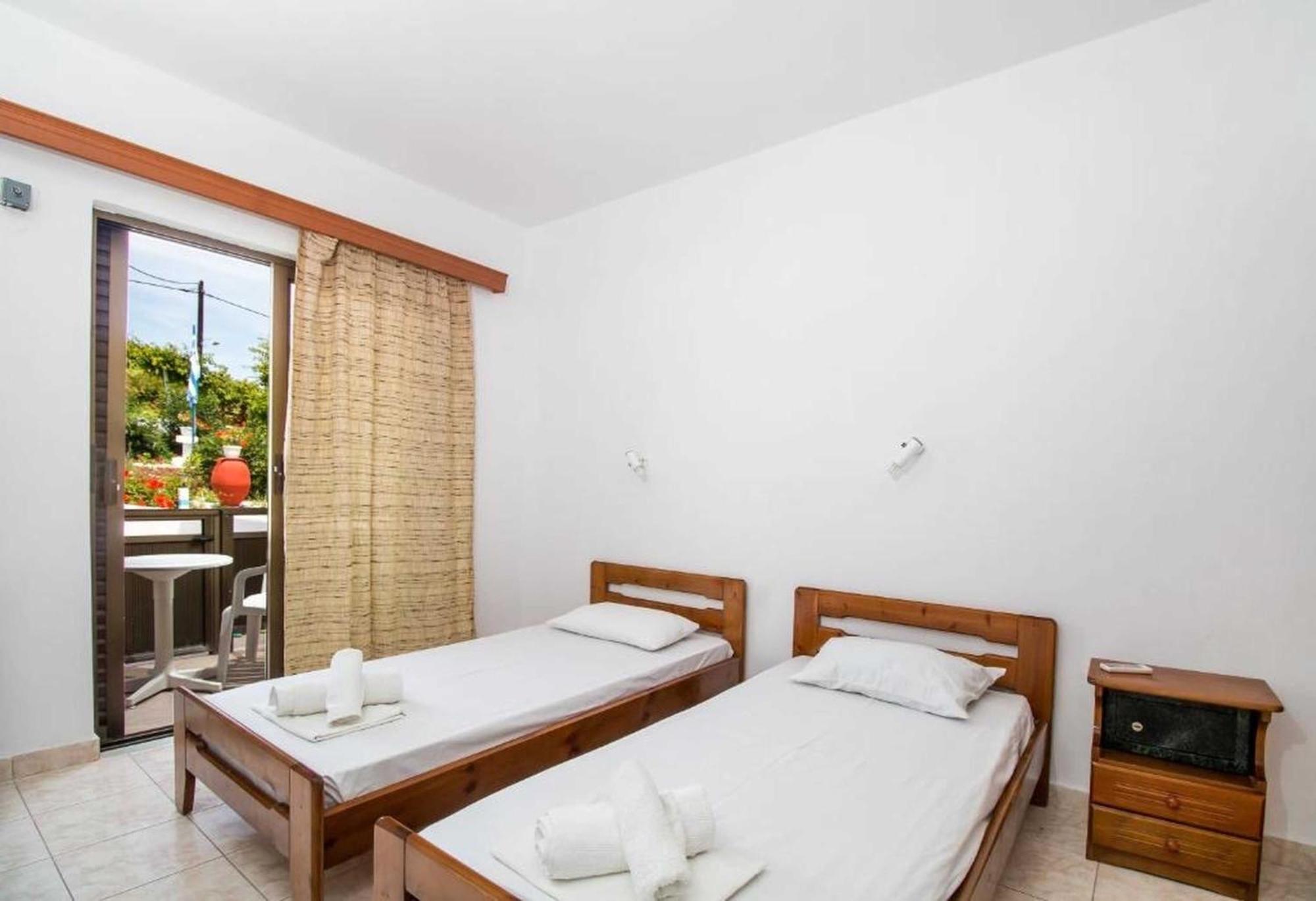 Nikos Bnb ฟาลิรากี ภายนอก รูปภาพ